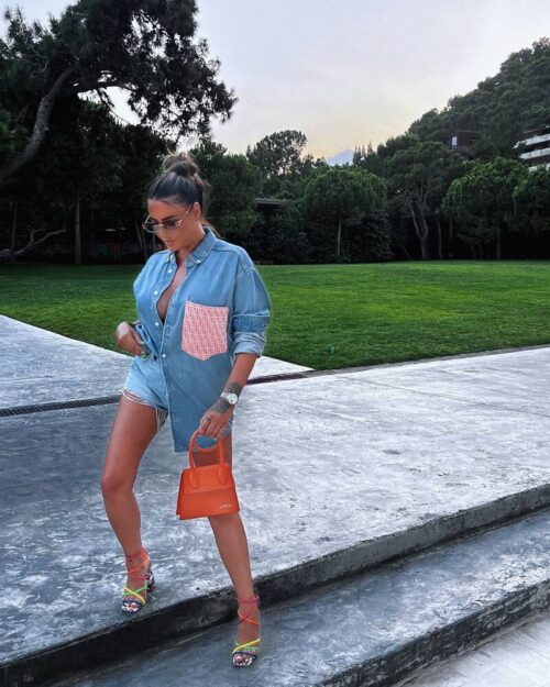 Oversized Denim blouse with pocket, select the brand