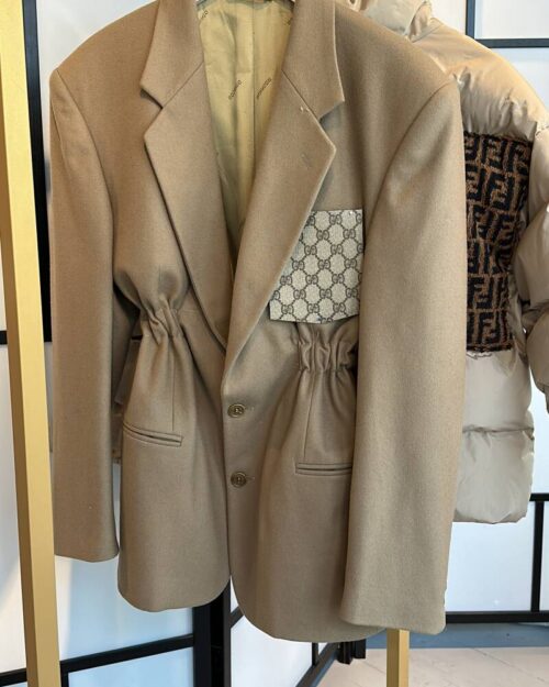 Colbert with pocket and elastic, select the fabric