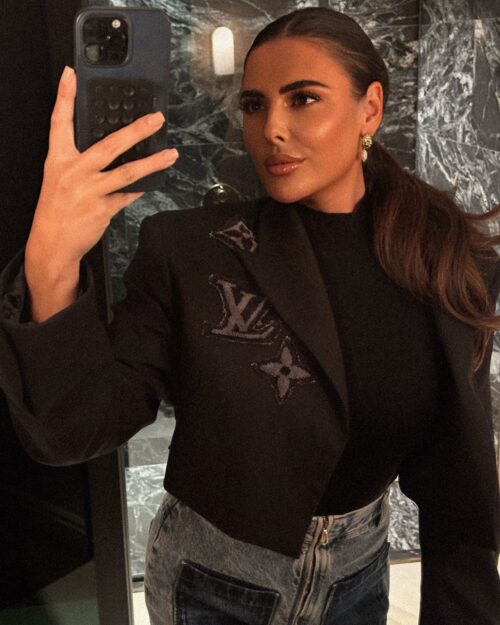 Cropped blazer with logo’s and elastic