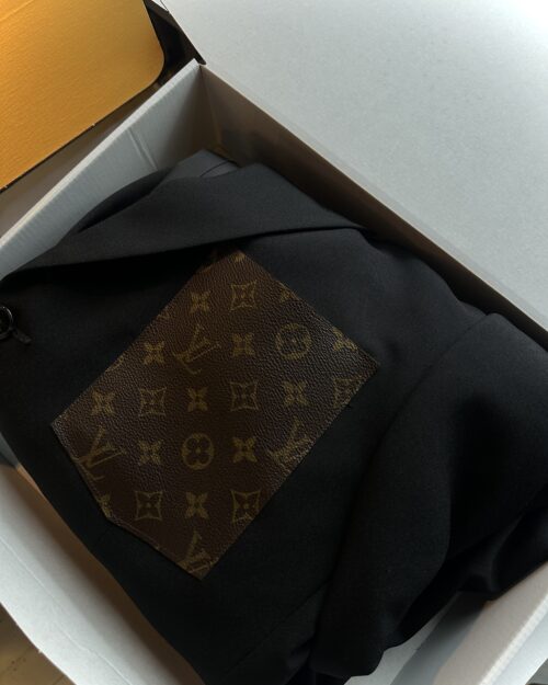 Colbert with short or long sleeves and pocket