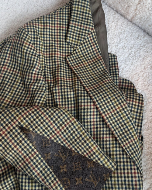 Blazer with sleeves, select the color