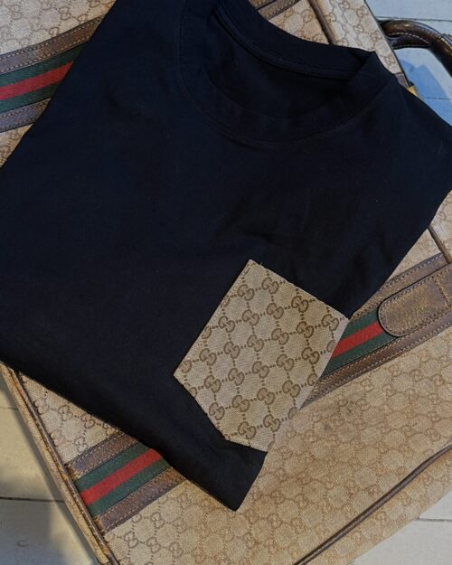 Unisex T-shirt with pocket, select the fabric
