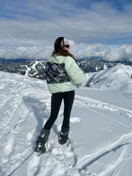 Limited unisex mint green puffer jacket - Image 6
