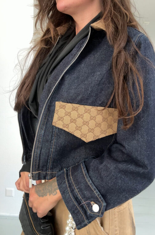 Denim jacket with pockets, select the fabric