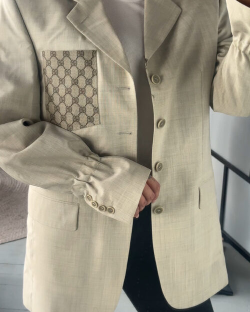 Colbert with pocket and elastic sleeves, select the fabric