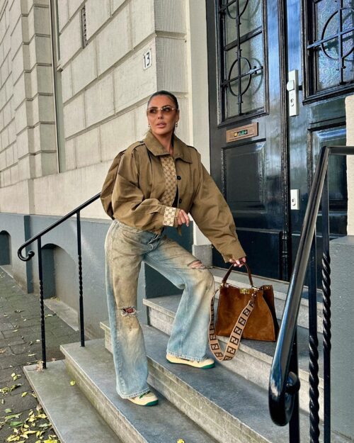 Army green short trench, select the fabric