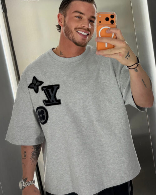 T-shirt 3 logo, create yours