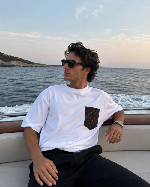Unisex signature T-shirt pocket, select the fabric